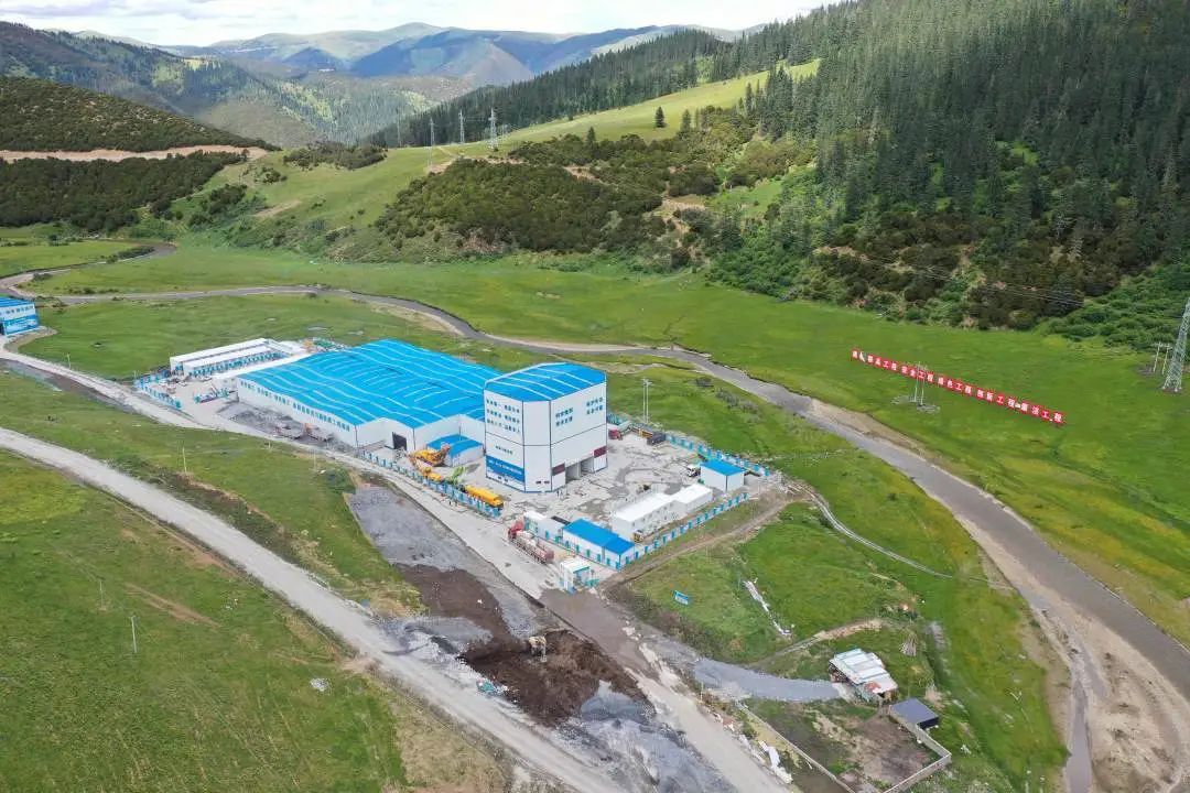 “站”立高原！星空官网搅拌站助力川藏线建设！