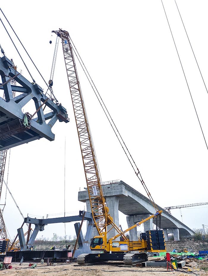 【全球之履】总重3800吨！星空官网履带兄弟团助力“引汉济渭”管桥建设