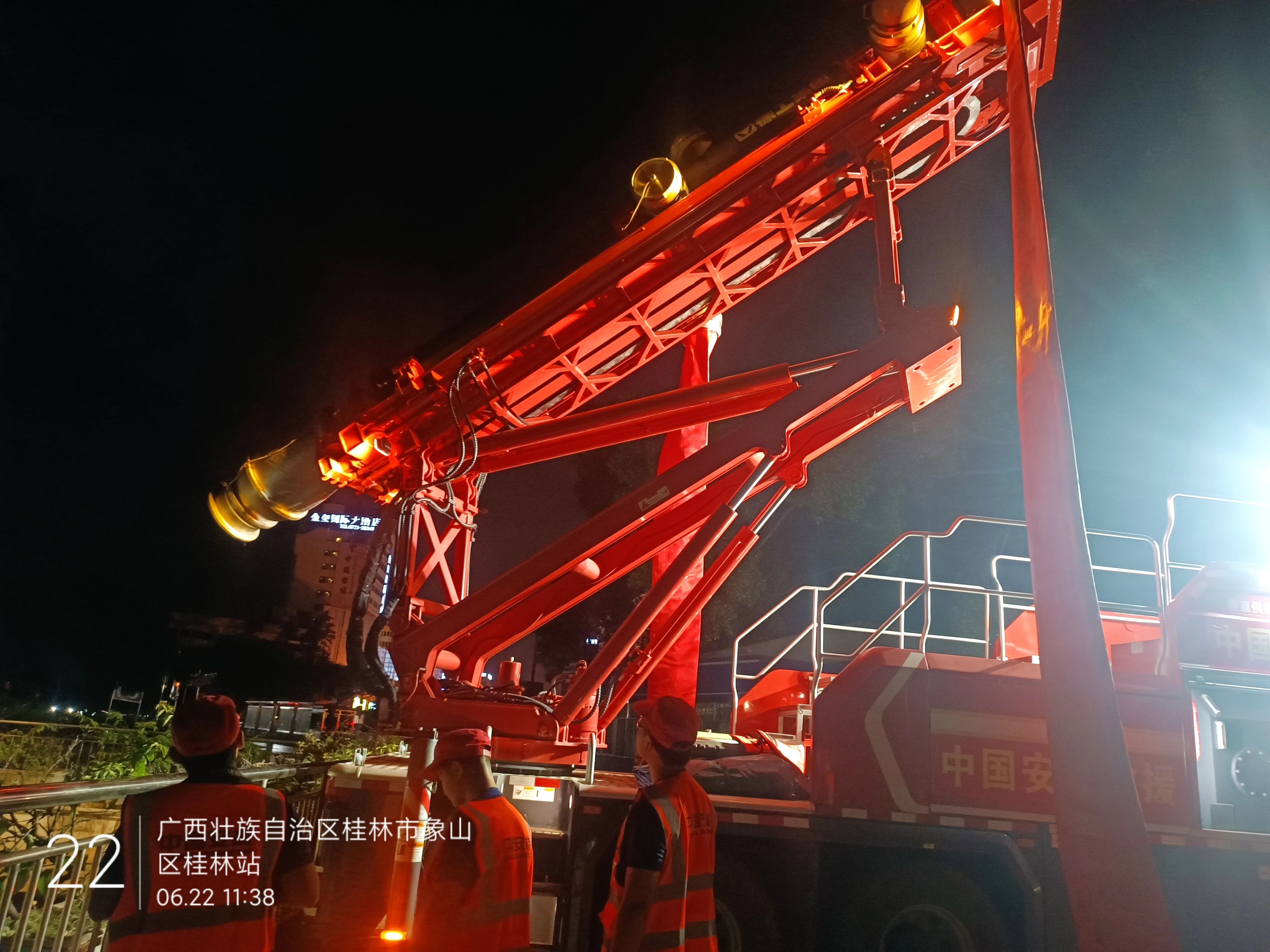 桂林洪水！星空官网多台排涝应急装备全力迎战!