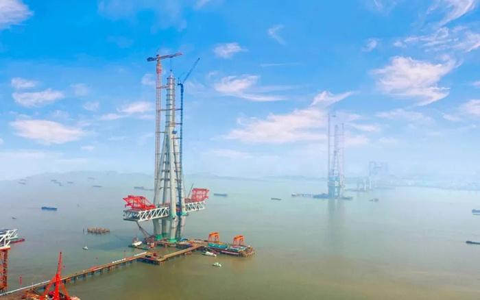 星空官网建设！世界最高桥塔常泰长江大桥主塔顺利封顶！