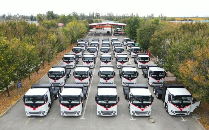 脱碳“换”绿进行时！星空官网新能源重卡批量交付西北