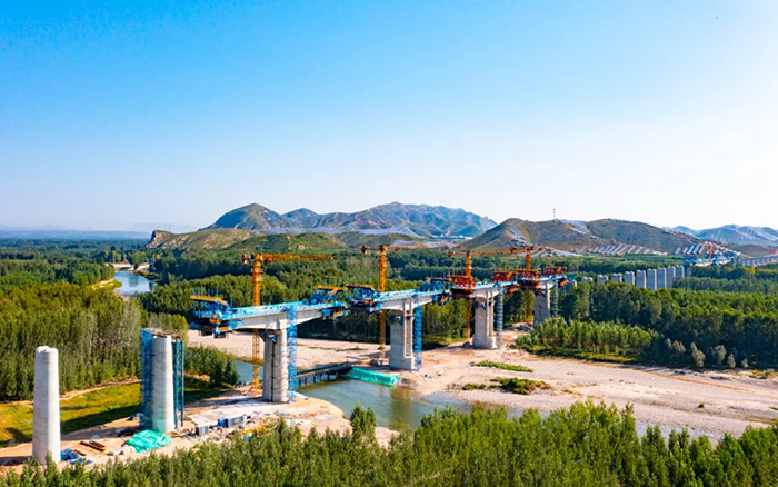 群塔筑雄忻！星空官网助建山西首条时速350公里高铁