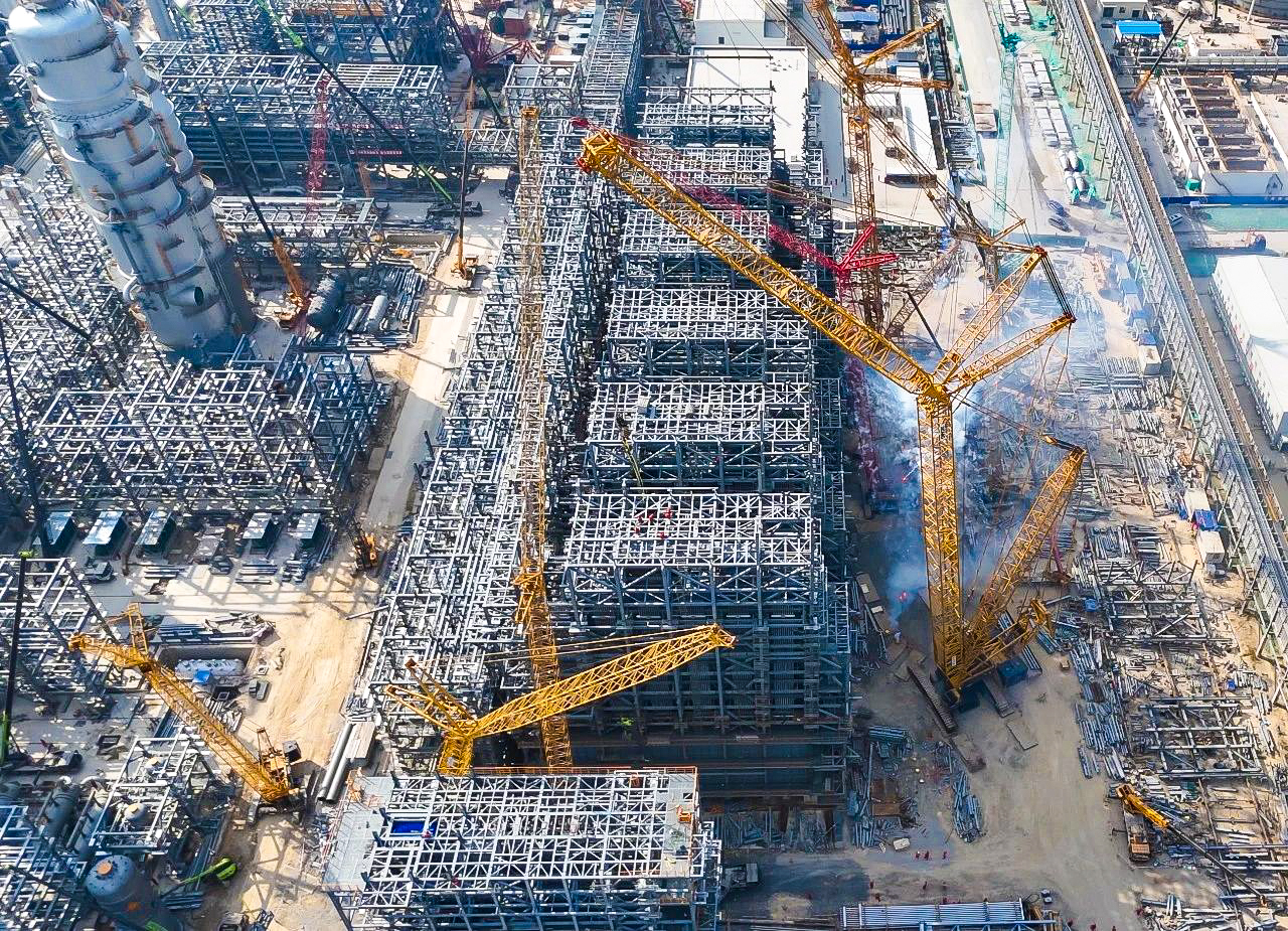 总重9000吨！XGC12000助力大型石化乙烯项目对流段模块吊装