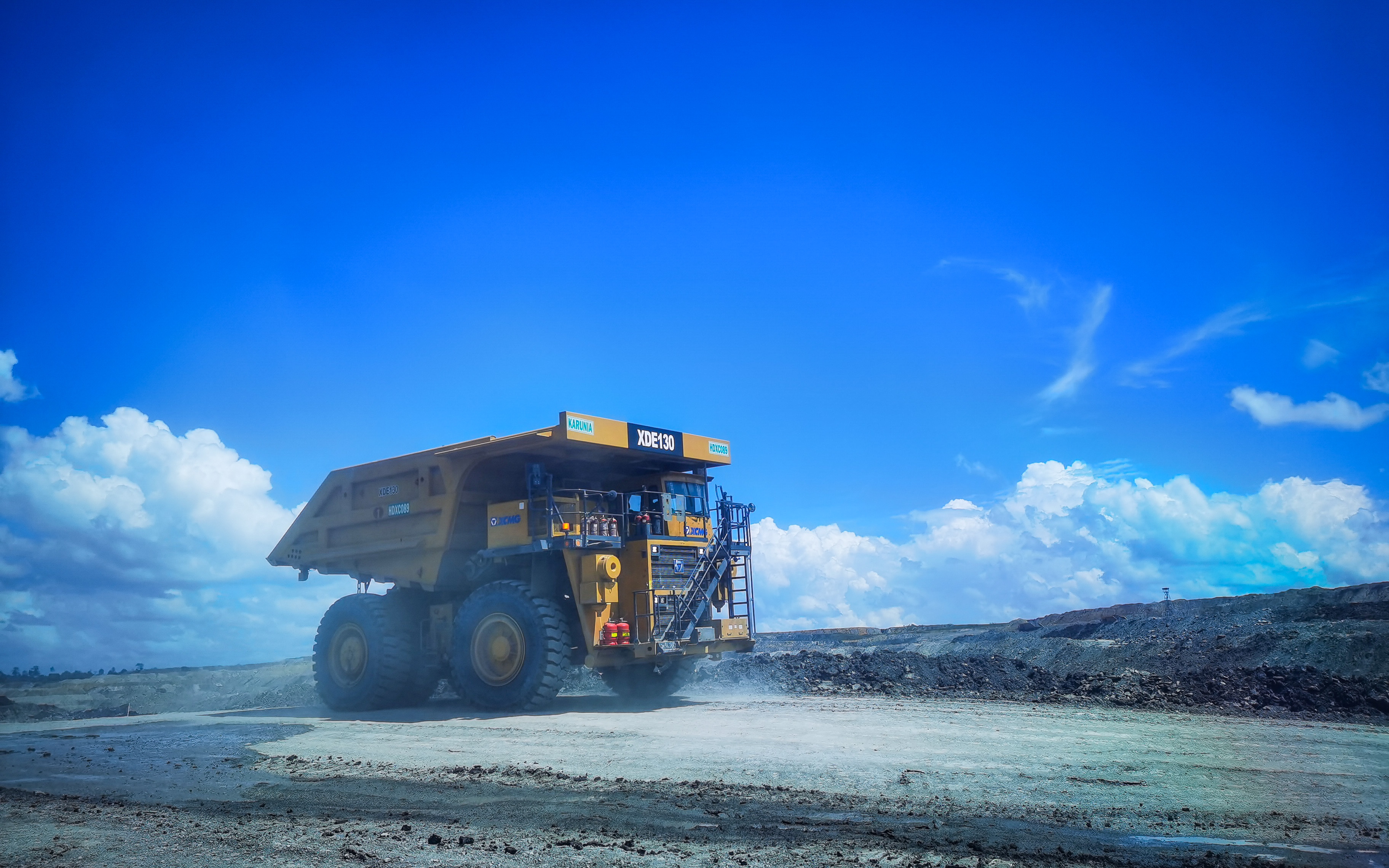 闪耀东南亚！星空官网XDE130双桥刚性矿车效能非凡