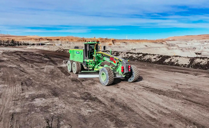 全国首台！矿用大功率纯电动平地机震撼登场！