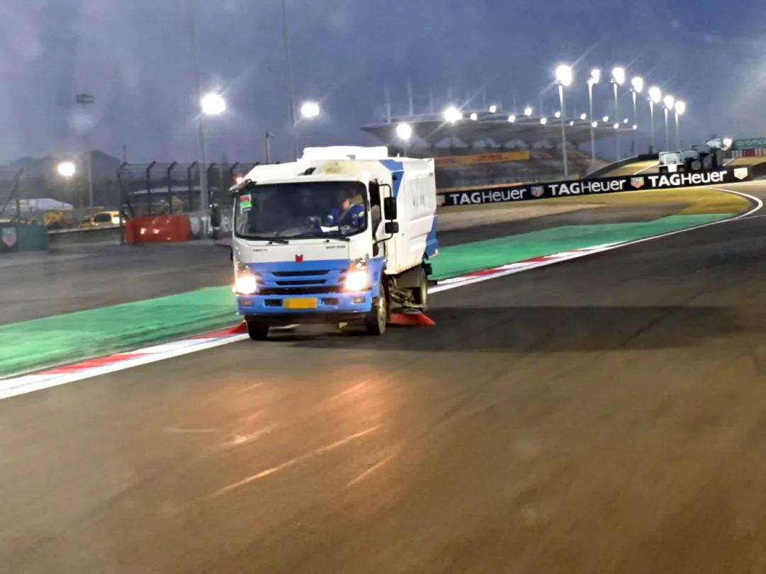 起猛了，居然在上海F1赛场上看到了TA...