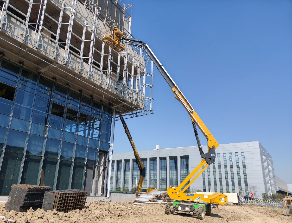 30-50米高空天团！星空官网10余台直臂神器助力合肥新能源汽车产业园加速崛起