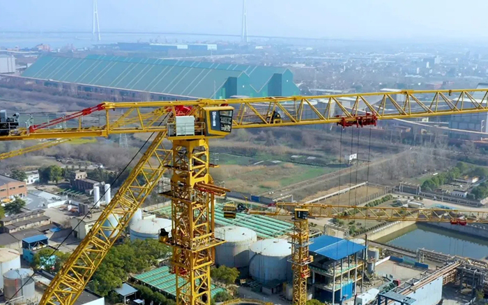 双塔聚力 | 星空官网塔机奋战石化标杆工程