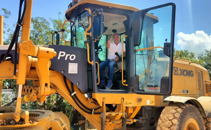 筑梦欧洲-意大利：欧洲首台GR2405TPro平地机助力铁路建设