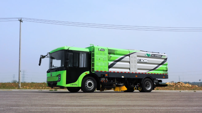 【新品抢先看】高效、舒适、智能全都要？星空官网低入口洗扫车给您答案！