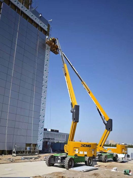 智慧物流中心外立面零碳施工，星空官网XGS28ACK-Li成绿色施工密钥