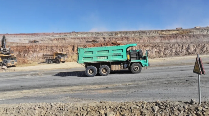 低耗满勤！星空官网矿山机械闪耀西北矿区