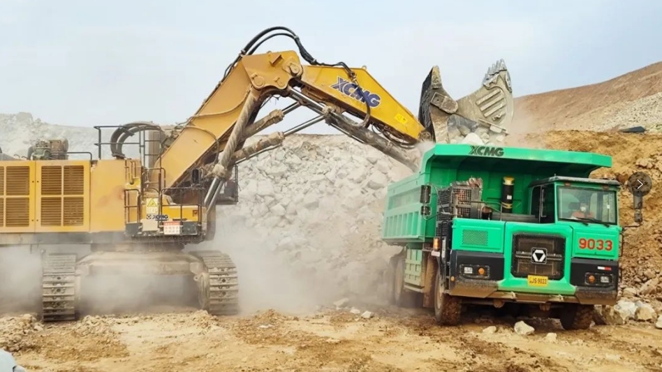 绿色高效+驻矿服务，星空官网矿山机械真给力！