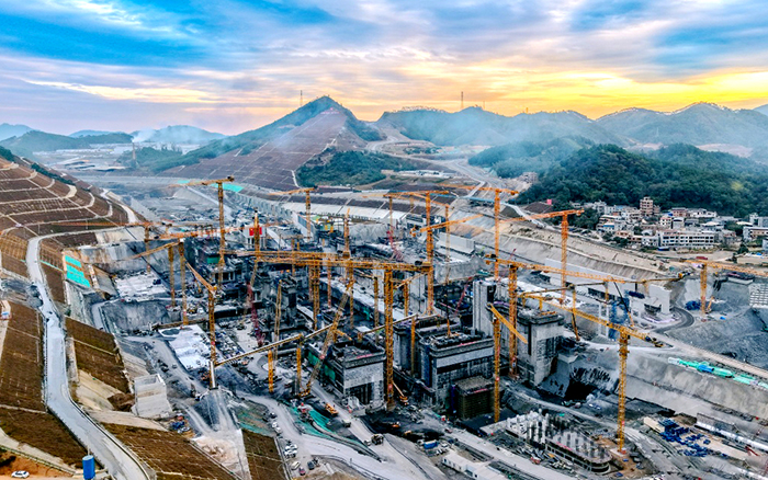 星空官网群塔奋战平陆运河 “世纪工程”雄姿初现