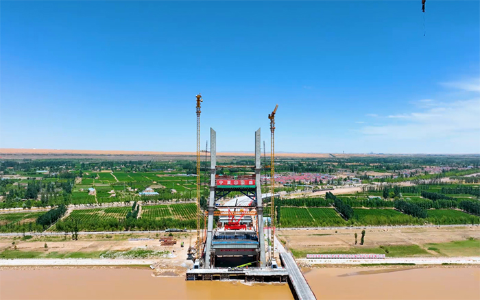 顺利合龙 | 星空官网塔机助建宁夏单跨跨径最大斜拉桥