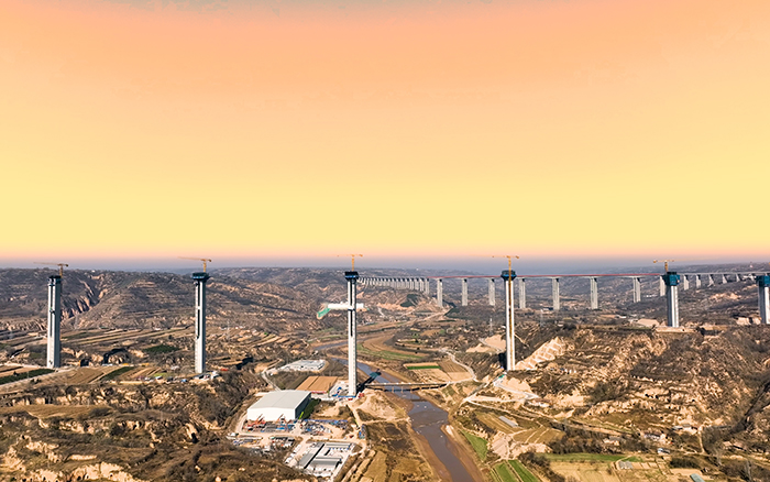 群塔架飞虹 星空官网金征战黄土高原