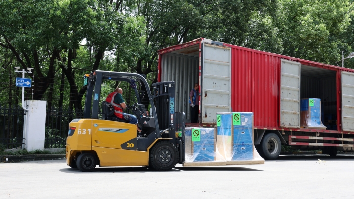 星空官网新能源叉车：构筑机场物流全场景高效搬运体系