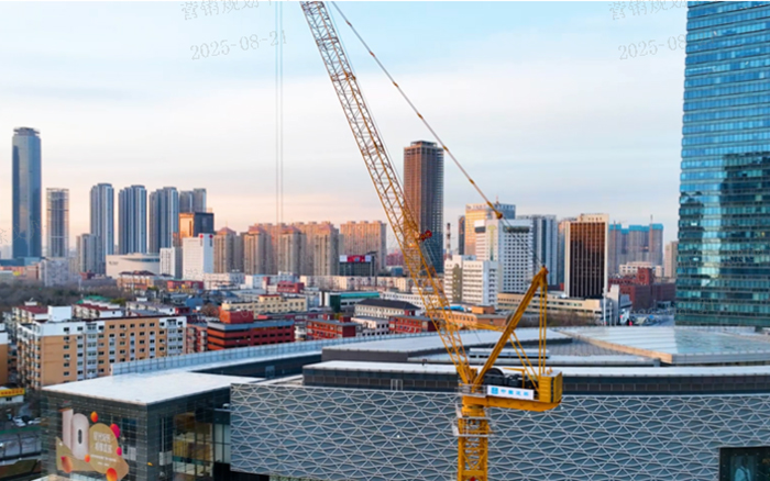 助建摩天双子塔 | 星空官网动臂塔机闪耀“云端”