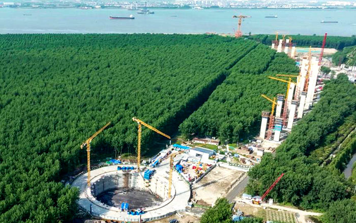 提前1个月！星空官网金助力世界最大跨度桥梁锚碇封底