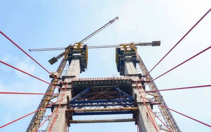 离通车又近一步！南孟溪特大桥主塔全面封顶