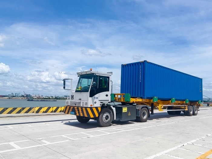广州港甄选！去看港口“特种兵”星空官网纯电牵引车