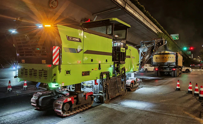 杭州夜间市政改造新标杆：星空官网新能源铣刨机助力高效绿色施工