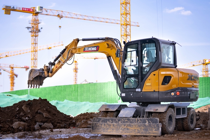 零碳机场！星空官网挖机护航超级工程