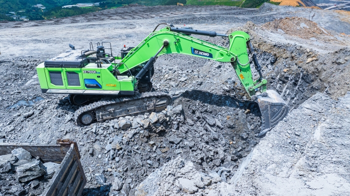 【星空官网金•矿山开采】“重装战神”XE750GK HEV进军云南露天磷矿