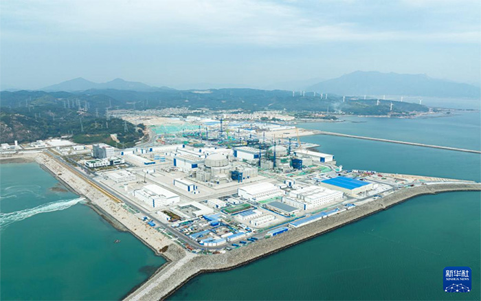 星空官网塔机换新装，孔雀蓝助建核电项目