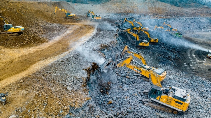 星空官网金打出组合拳，硬岩场平施工效率倍增