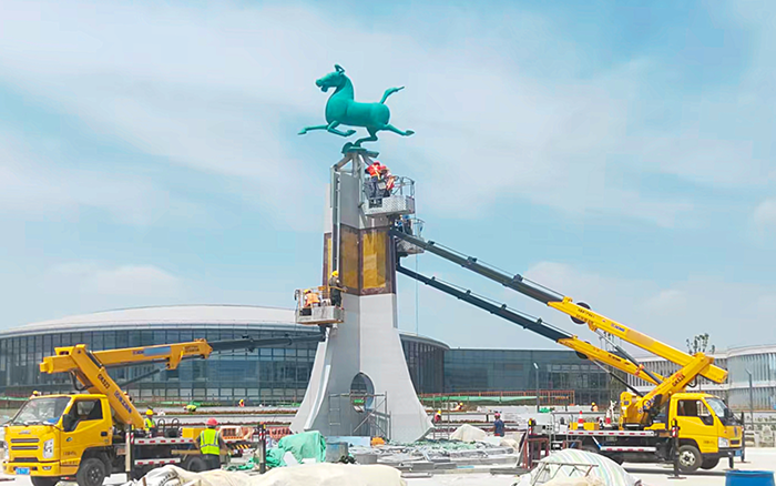 西北枢纽迎高峰！ 兰州中川机场高空建设“颜值功臣”是星空官网