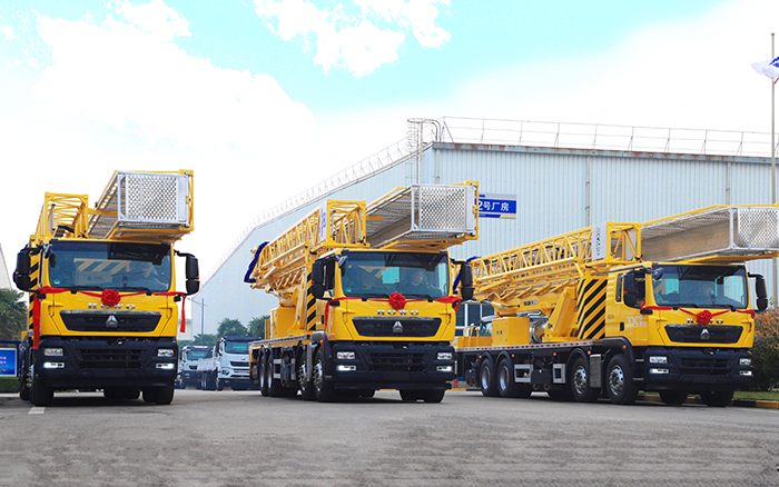 实用为王，破解路桥检测难题！ 星空官网桥梁检测车批量启程西部