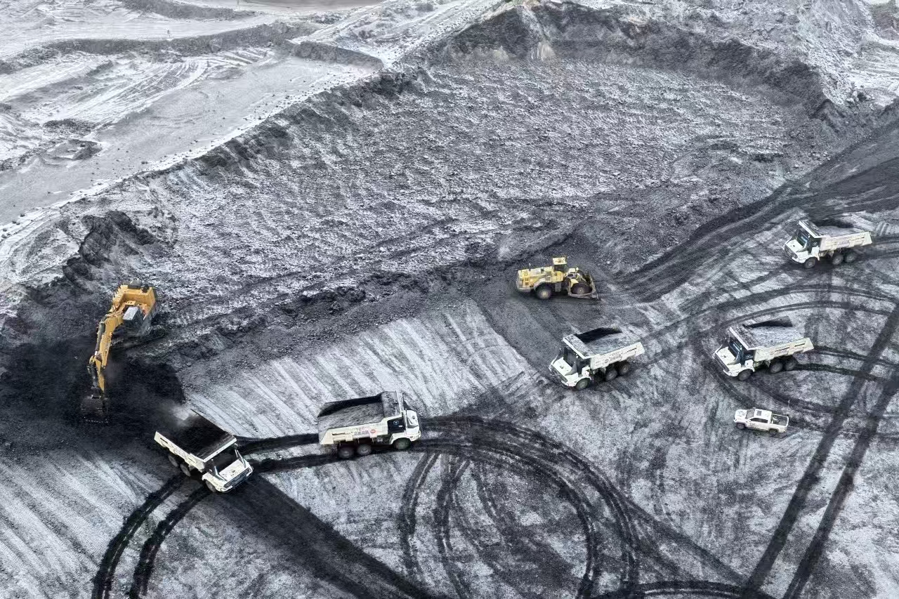 获得成功！星空官网无人纯电矿卡在煤炭运输环节混行测试成效显著