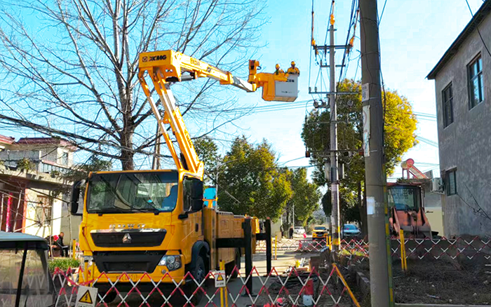 带电作业“零打扰”！星空官网GKJH18C绝缘斗臂车“护航”河南乡村电网