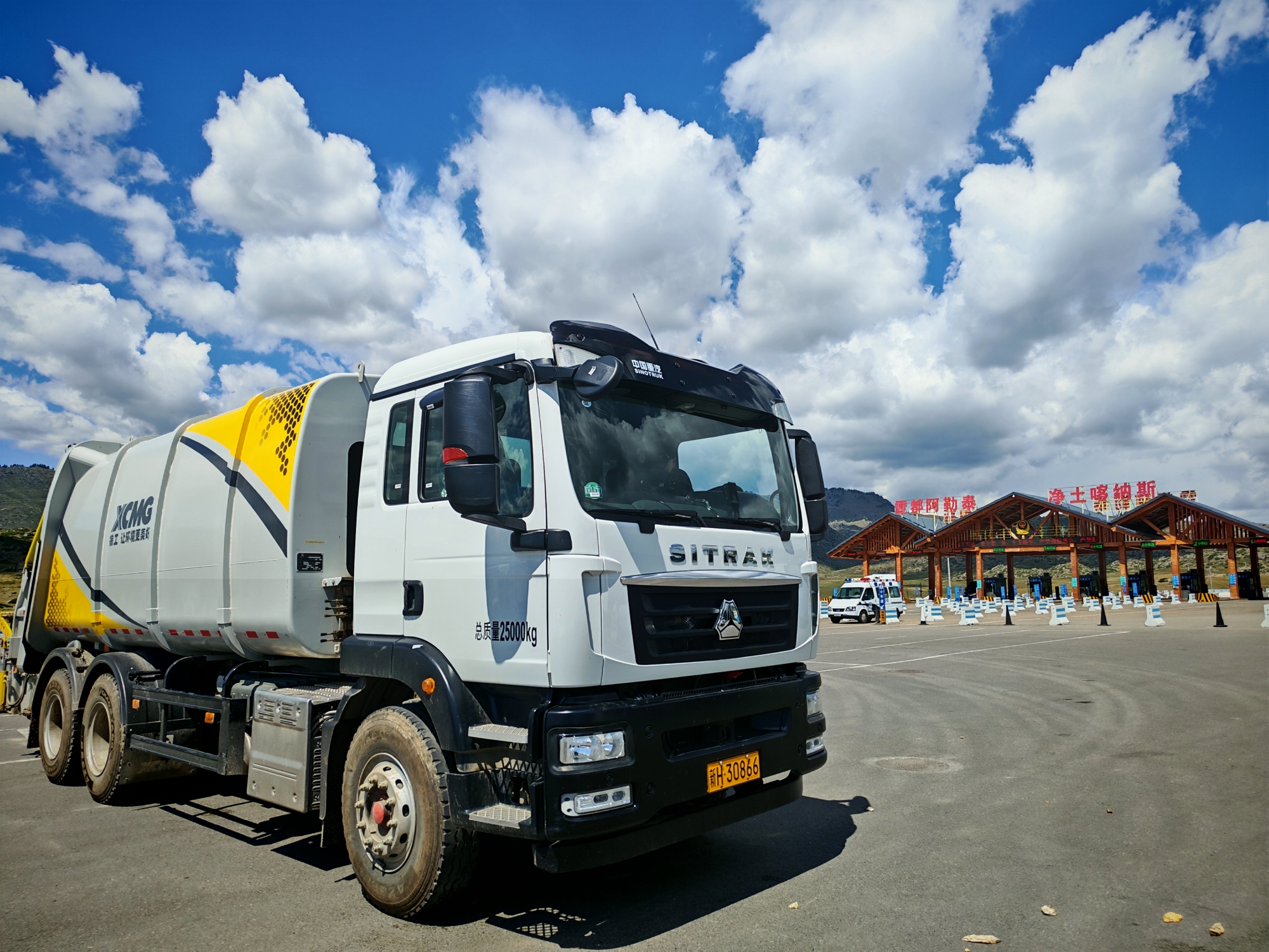 星空官网后装压缩车在新疆 | 垃圾转运就用TA