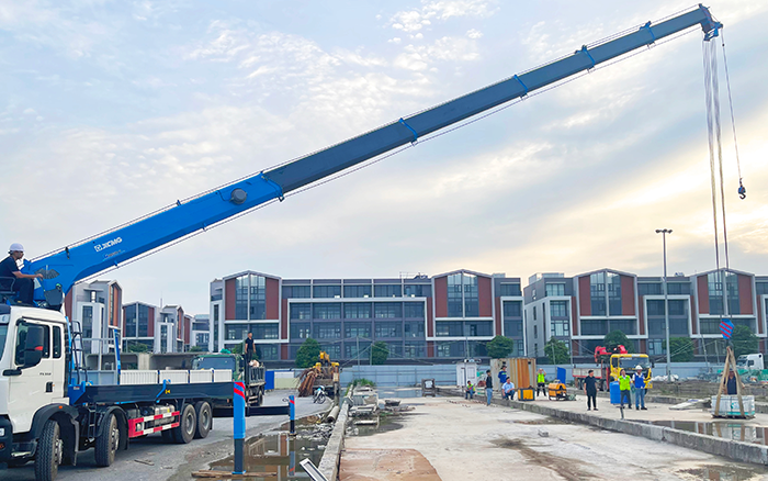 星空官网GSQS500-6：厂房施工的“重载精准搭档”